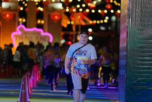 BIB: 100
                            <button type="button" onclick="openModal(21770131)" class="btn btn-primary btn-sm float-right btn-popup" data-toggle="modal" data-target=".modal-high-quality">
                        <i class="fas fa-shopping-cart"></i> Add to Cart
                    </button>
                                            <button type="button" onclick="isThisMe(21770131, true)" class="btn btn-success btn-sm float-right btn-popup btn-isme hidden" data-toggle="tooltip" data-placement="bottom" title="นี่คือรูปของคุณใช่ไหม คลิกที่นี่เพื่อเอาเข้าอัลบั้ม">
                        <i class="fas fa-plus"></i> Add to album
                    </button>
                    <button type="button" onclick="isThisMe(21770131, false)" class="btn btn-warning btn-sm float-right btn-popup btn-isnotme hidden">
                        <i class="fas fa-ban"></i> Remove from album
                    </button>